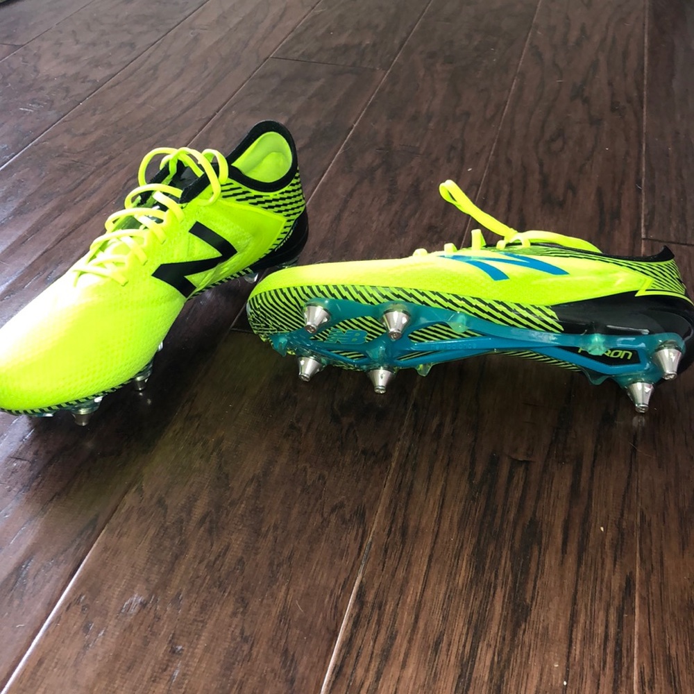 New Balance Furon 3.0 cleats